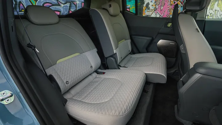 I sedili posteriori della versione a 4 posti della Kia EV2 sono spostabili