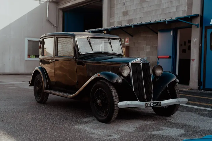 Lancia Augusta di colore nero del 1934
