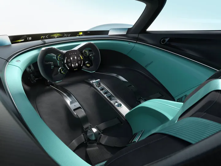 Xiaomi Vision Gran Turismo_02 interni di colore turchese