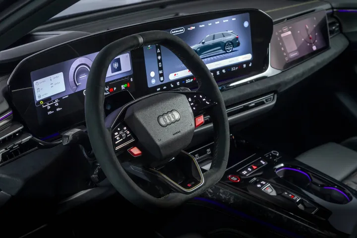 Audi-RS-5-interni-volante