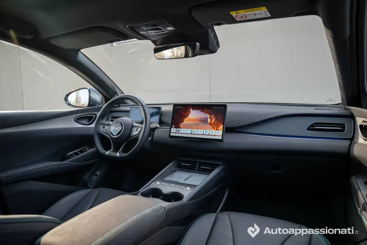 Vista dell'abitacolo della  BYD Seal 6 Touring DM-i_10