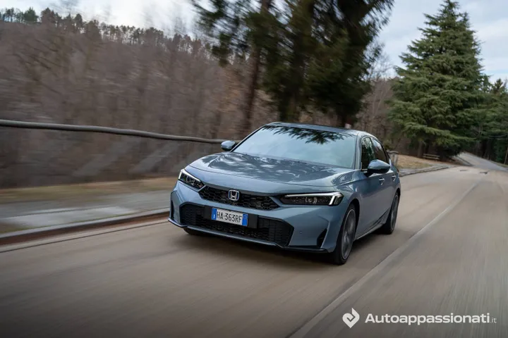 Honda Civic Hybrid 2026 27