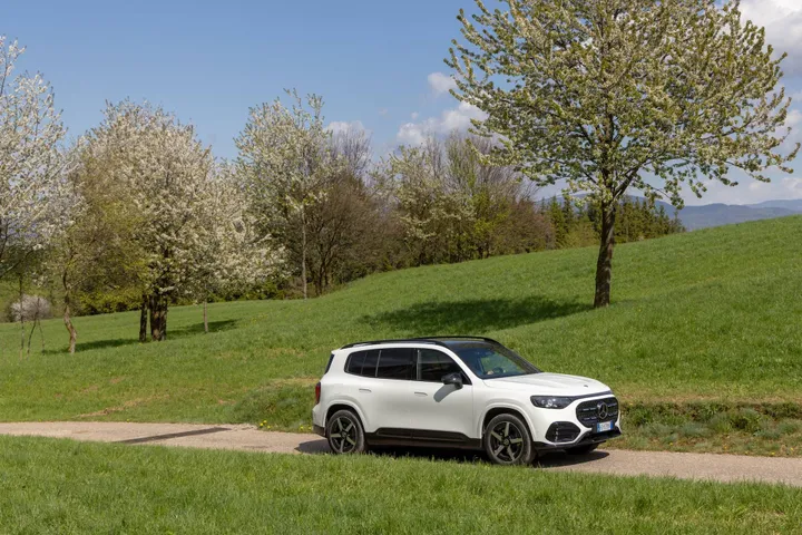 Mercedes-Benz GLB 2026 4