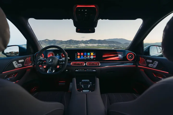 Mercedes GLE 2026 interni complessivi della versione 53 amg