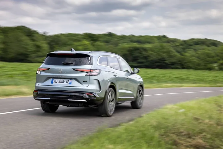 Renault Espace 2026 E-Tech 10