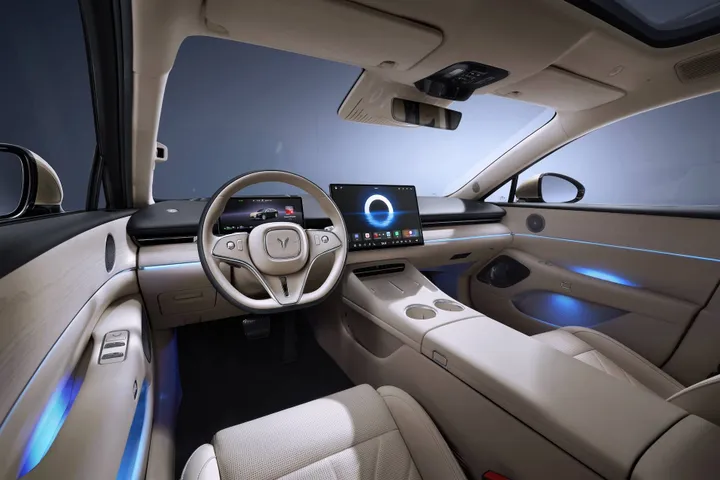 Voyah Passion L 2026 1