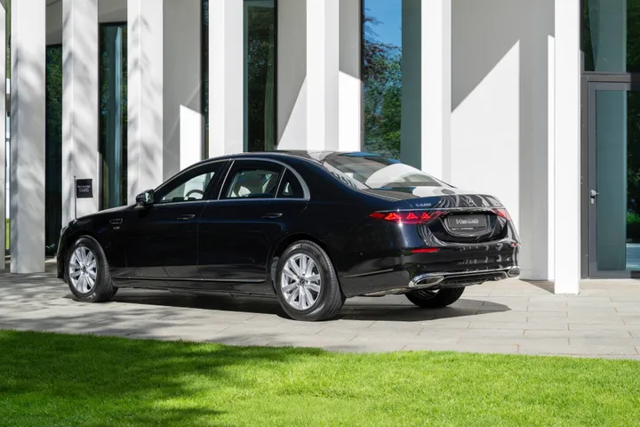Mercedes-Benz Classe S GUARD posteriore