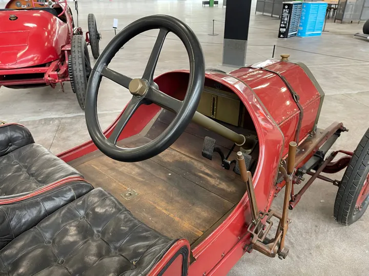 L'abitacolo della Lancia 12 HP Alpha Sport (1908)