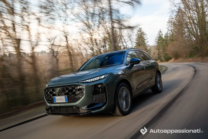 Audi-q3-tdi dinamica anteriore in curva
