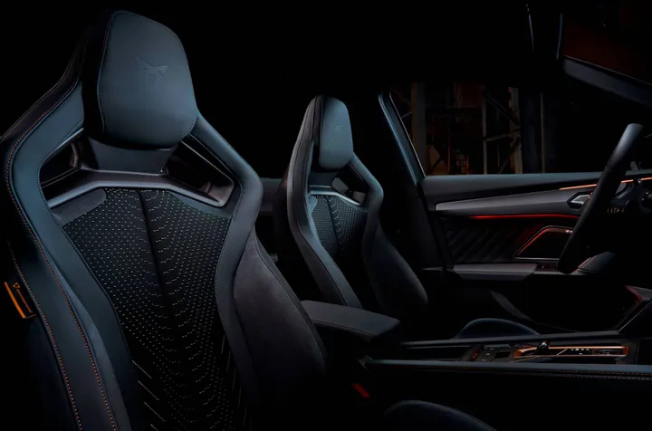 CUPRA Formentor VZ5 sedili