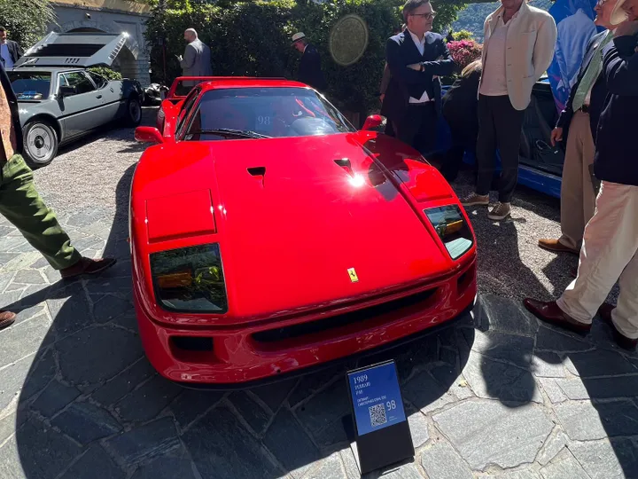 Ferrari F40 Villa este 2026