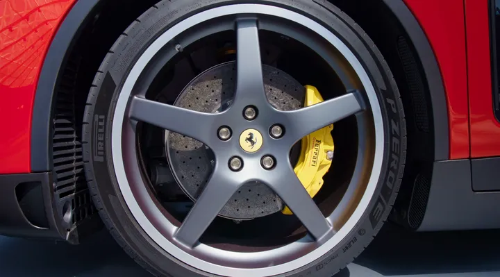 Ferrari Luce cerchi forgiati