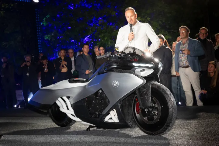 nuova moto bmw presentata a villa d'este