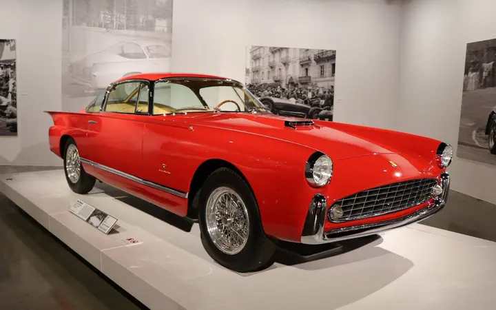 3.Ferrari 410 Superamerica Coupè
