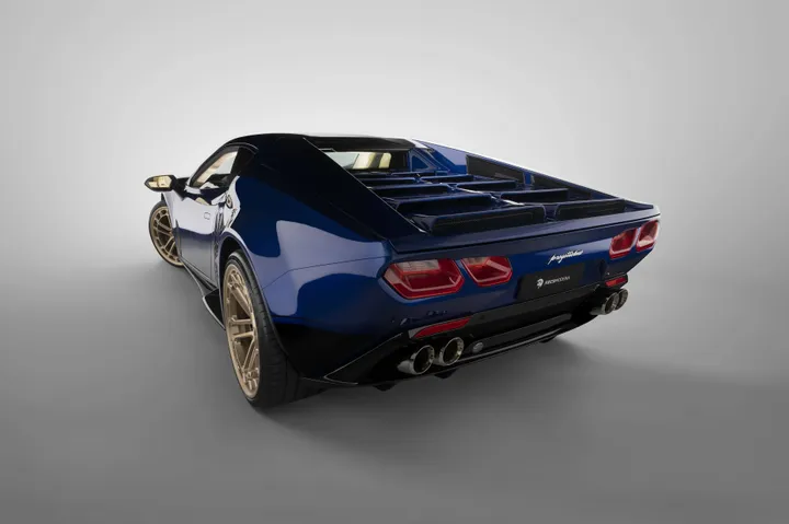 Ares Automobili modello di colore Blu