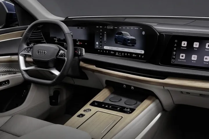 audi-q7-2027-interior