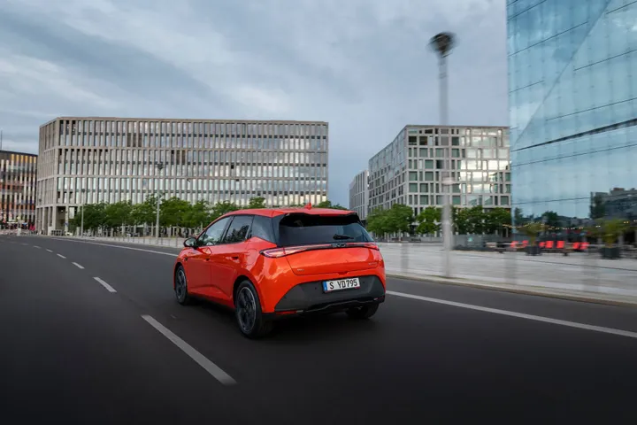 Dinamica posteriore della BYD Dolphin G DM-i