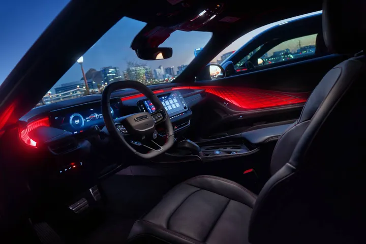 Dodge Charger Daytona interni completi