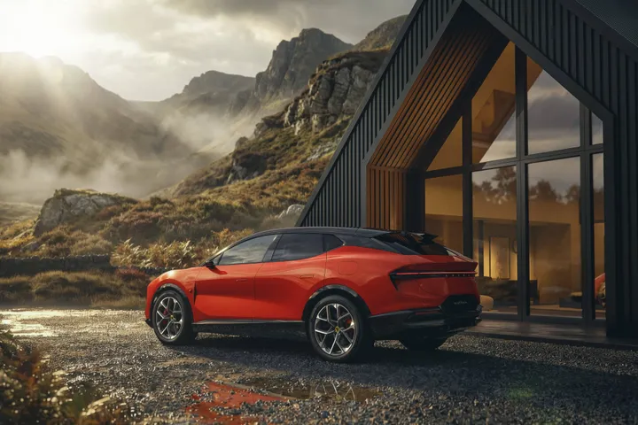 Lotus_Eletre-x posteriore