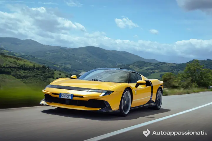 Ferrari 849 Testarossa dinamica laterale