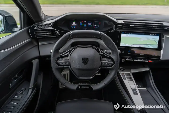 Peugeot 308 PHEV Hybrid__dashboard