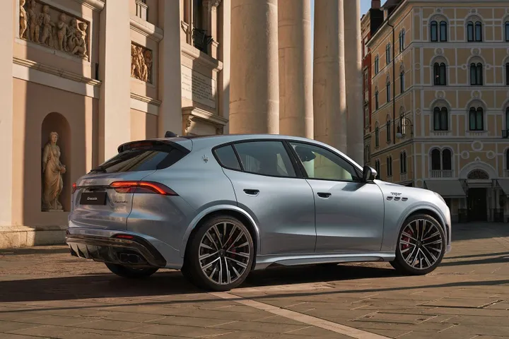 NEW MASERATI GRECALE posteriore