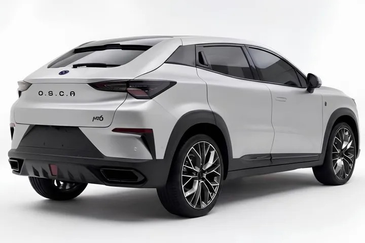 osca-mt6-2026 crossover grigio posteriore su sfondo bianco