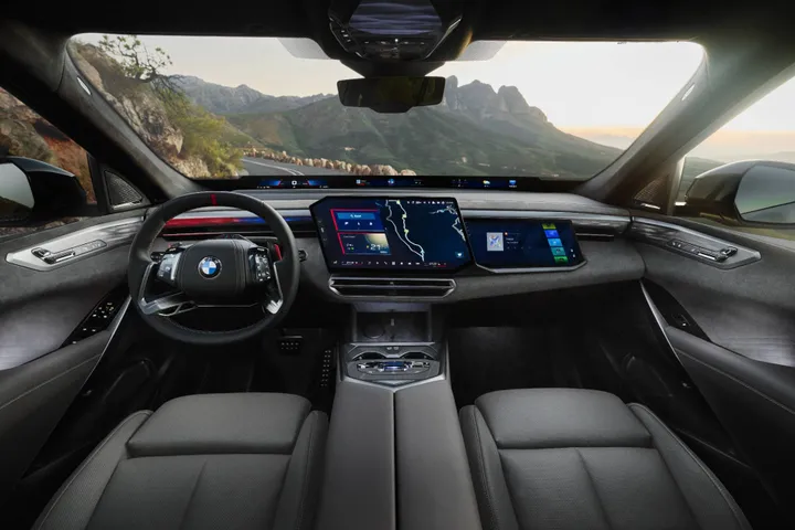 Nuova BMW X5 2027 interni complessivi