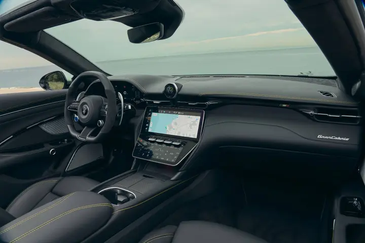 Maserati Grancabrio 2027 interni