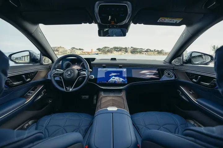 Mercedes Maybach Classe S interni complessivi