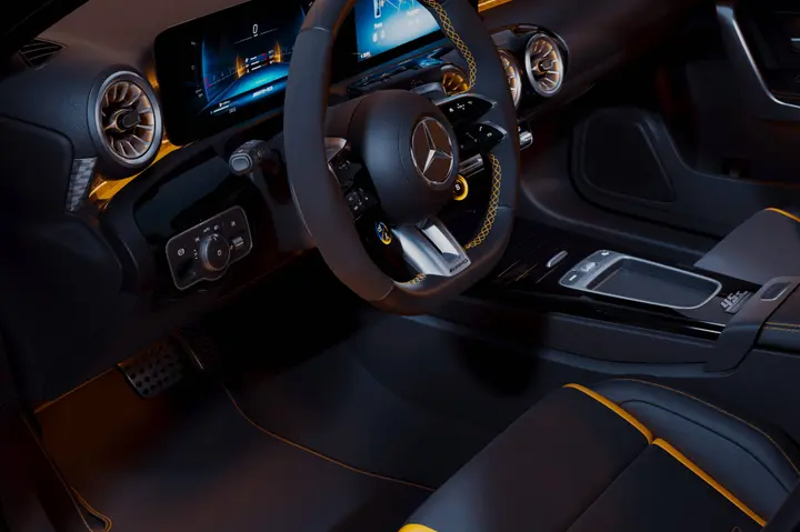 mercedes amg a 45 s final edition interni volante