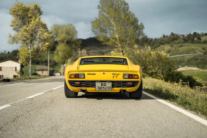 Lamborghini Miura SV posteriore