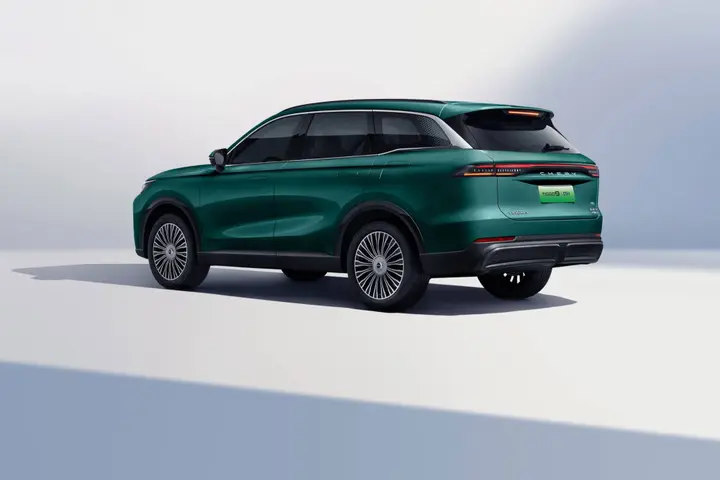 Chery Tiggo 9 posteriore