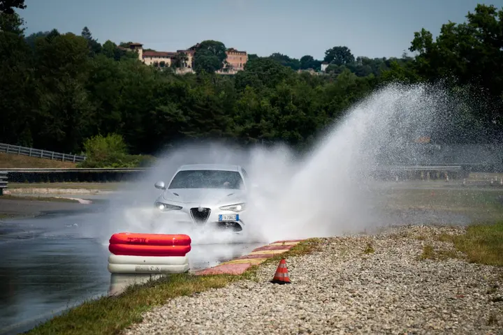 Cyber Tyre Demo - Test - Aquaplaning 2