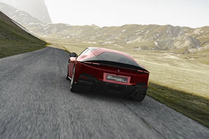 Ferrari 12Cilindri Manuale dinamica posteriore