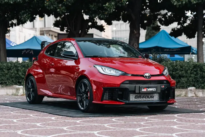 GR Yaris 2026 anteriore