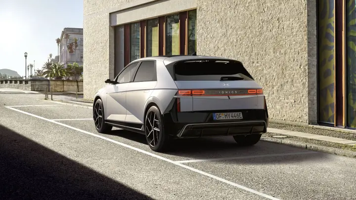 Nuova Hyundai Ioniq 5 2027 posteriore