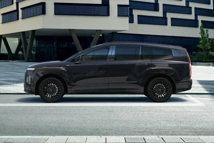 IONIQ 9 Black Ink - side