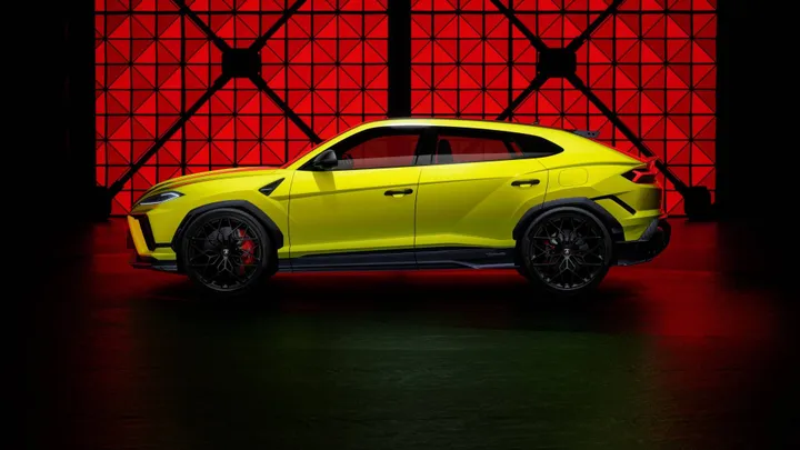 Lamborghini-Urus-SE-Performante laterale