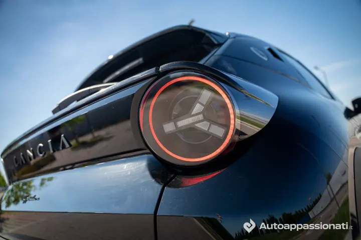Lancia_Ypsilon_Turbo_100_06