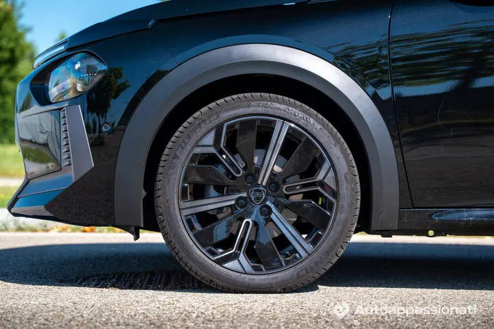 Lancia_Ypsilon_Turbo_100_09