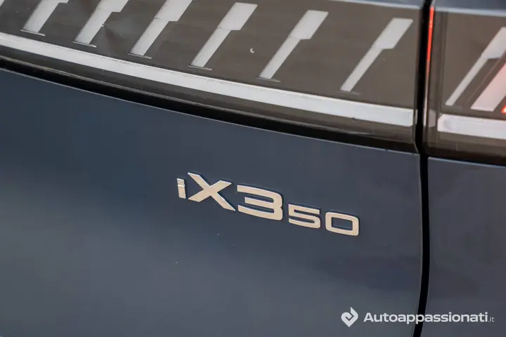 BMW iX350 logo