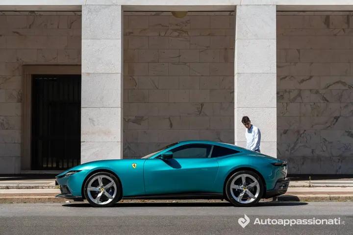 Ferrari-Amalfi laterale