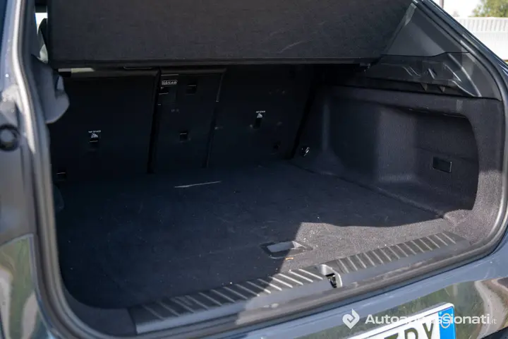 BMW iX3 bagagliaio