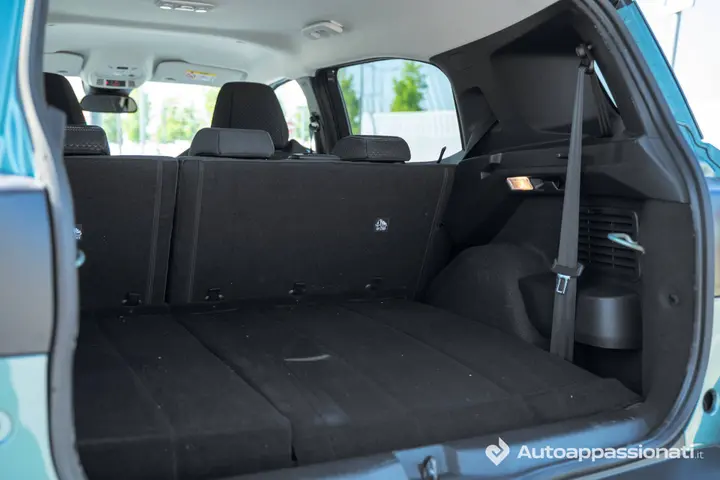 Opel Frontera Hybrid bagagliaio