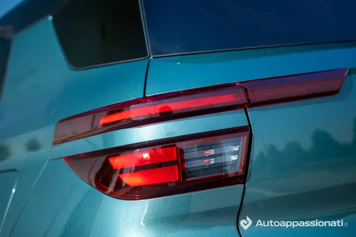 Opel Frontera Hybrid faro posteriore