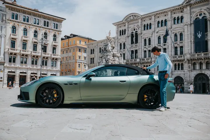 Maserati Grancabrio 2027 laterale