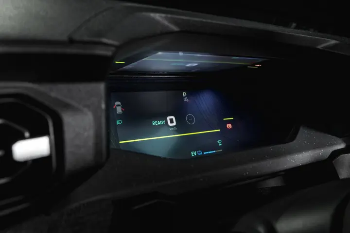 Il sistema Light Visio debutta sulla Dacia Striker