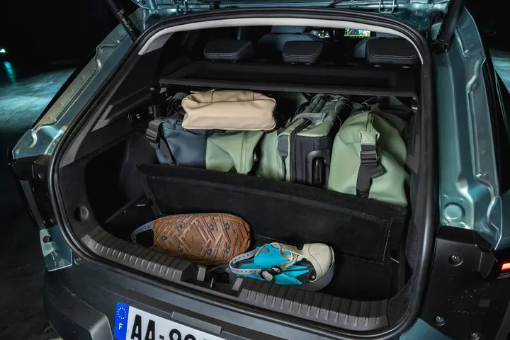 Il bagagliaio modulare della Dacia Striker