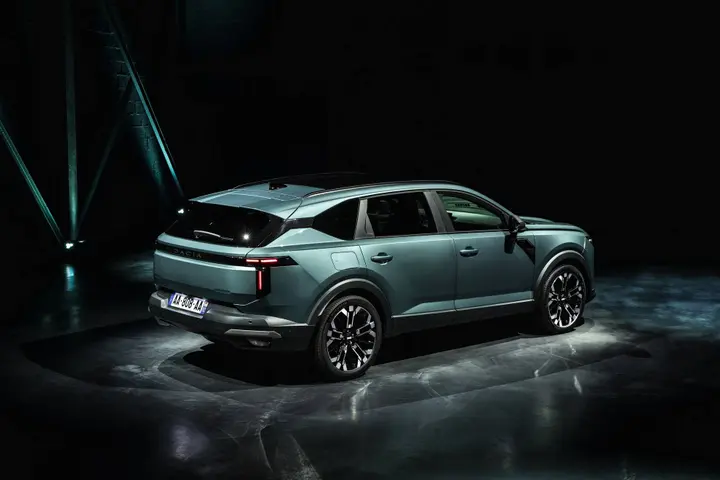 La Dacia Striker vista di tre quarti posteriore